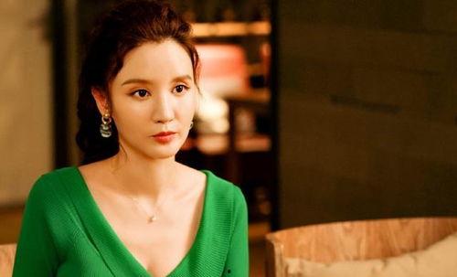 女主角背景很强大